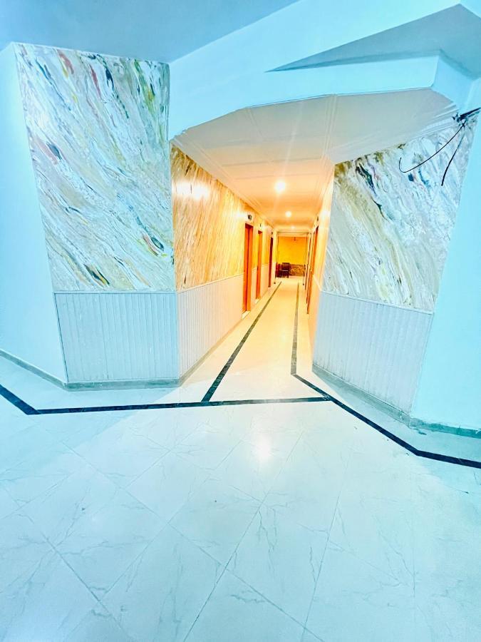 Hotel New Mid City Мултан Екстер'єр фото