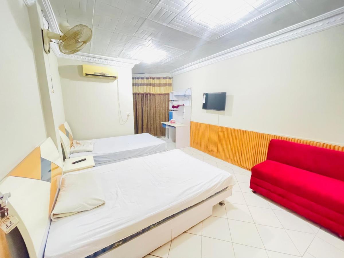 Hotel New Mid City Мултан Екстер'єр фото