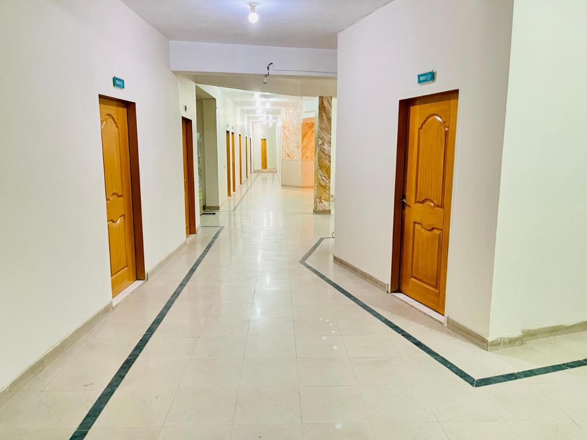 Hotel New Mid City Мултан Екстер'єр фото