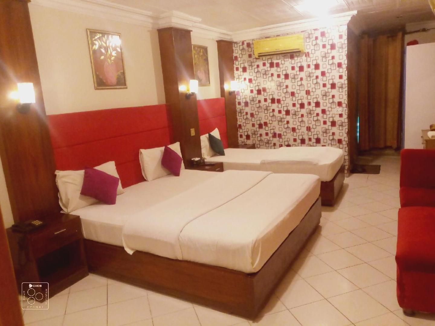 Hotel New Mid City Мултан Екстер'єр фото