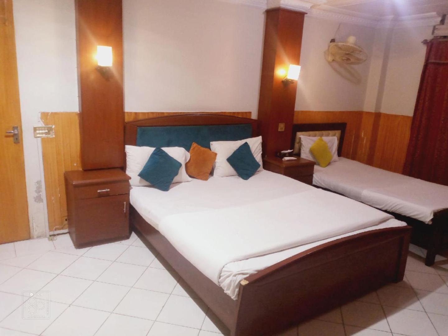 Hotel New Mid City Мултан Екстер'єр фото